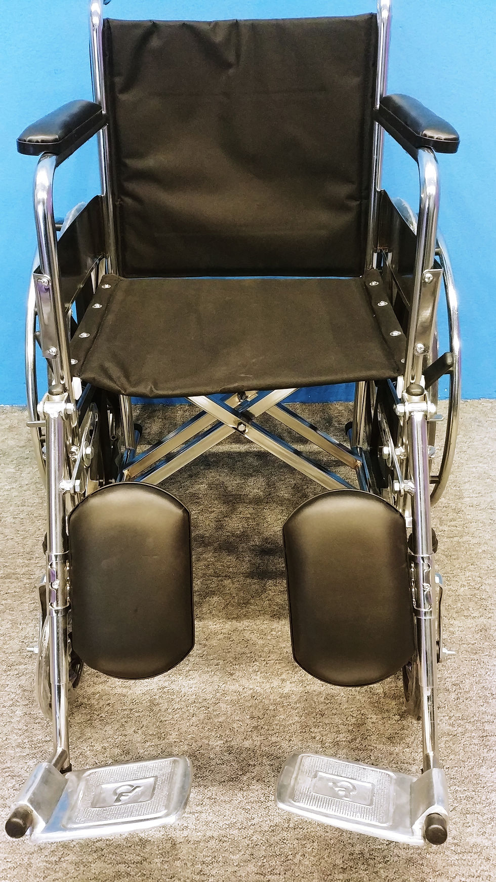 Miniatura: SILLA DE RUEDAS TRAUMATOLÒGICA