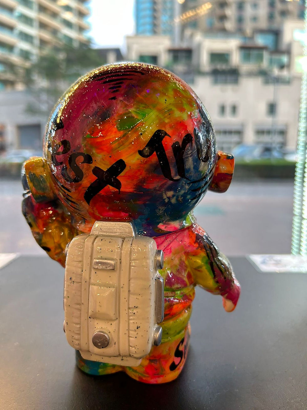 Miniature : Mini resin astronaut sculpture