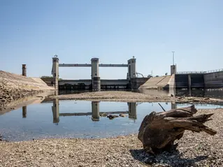 China and the Hungarian Water Crisis