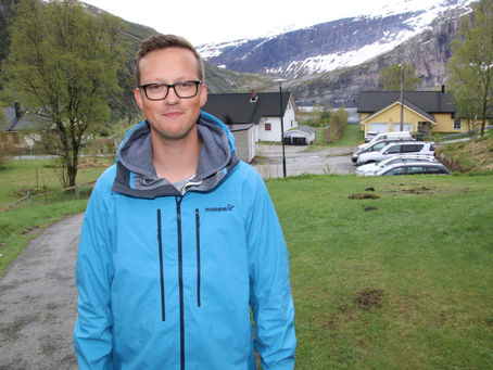 Fast jobb og mastergrad