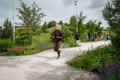 Den grønne oase i Byparken danner rammerne for udflugter og tid i naturen for både store og små.