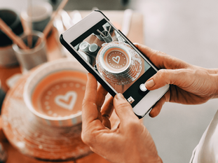 Marketing Consultant vs Social Media Manager: What’s the Difference (and Why It Matters)