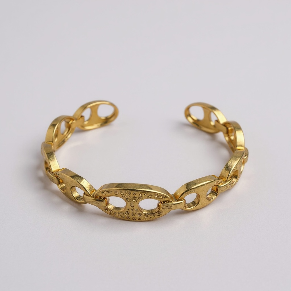 Diamond Chain Detail Cuff