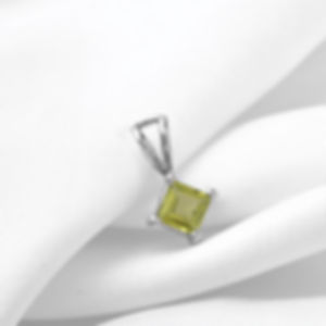 Square Peridot Gemstone Pendant in 925 Sterling Silver – 0.5 Inch