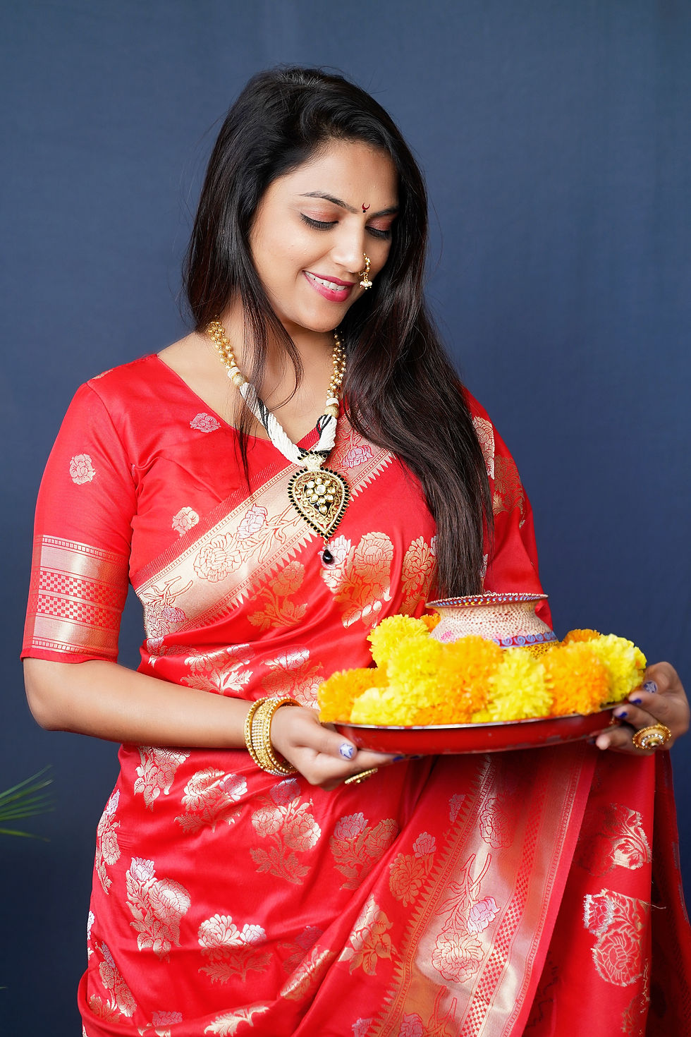 Thumbnail: Gulabo Soft Banarasi Silk Handloom Saree- AGT0334