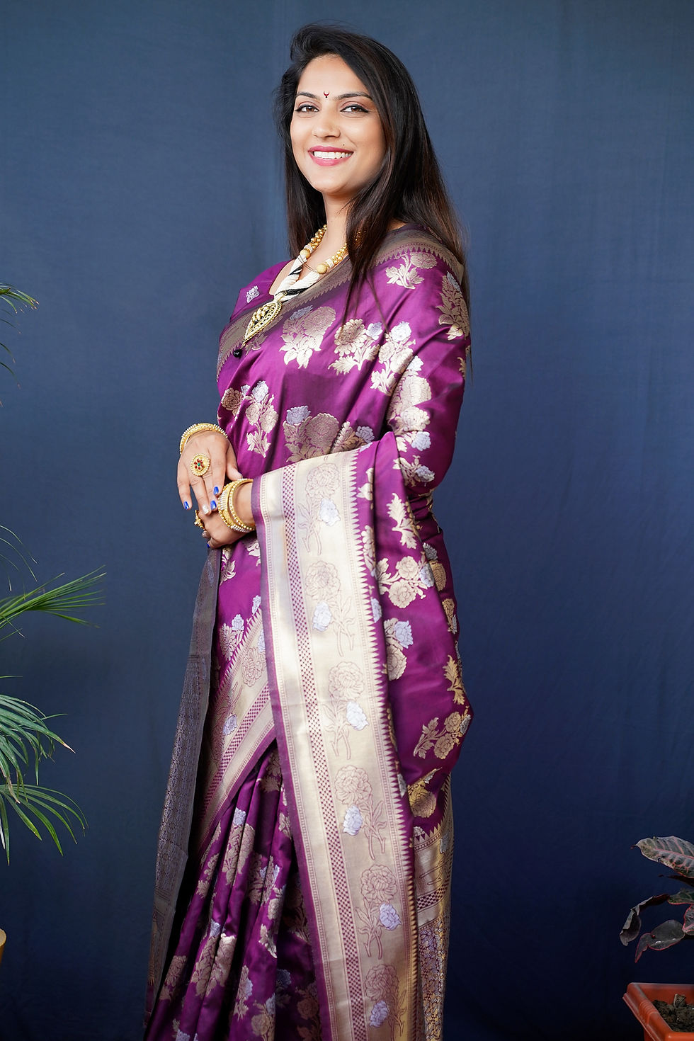 Thumbnail: Gulabo Soft Banarasi Silk Handloom Saree- AGT0335