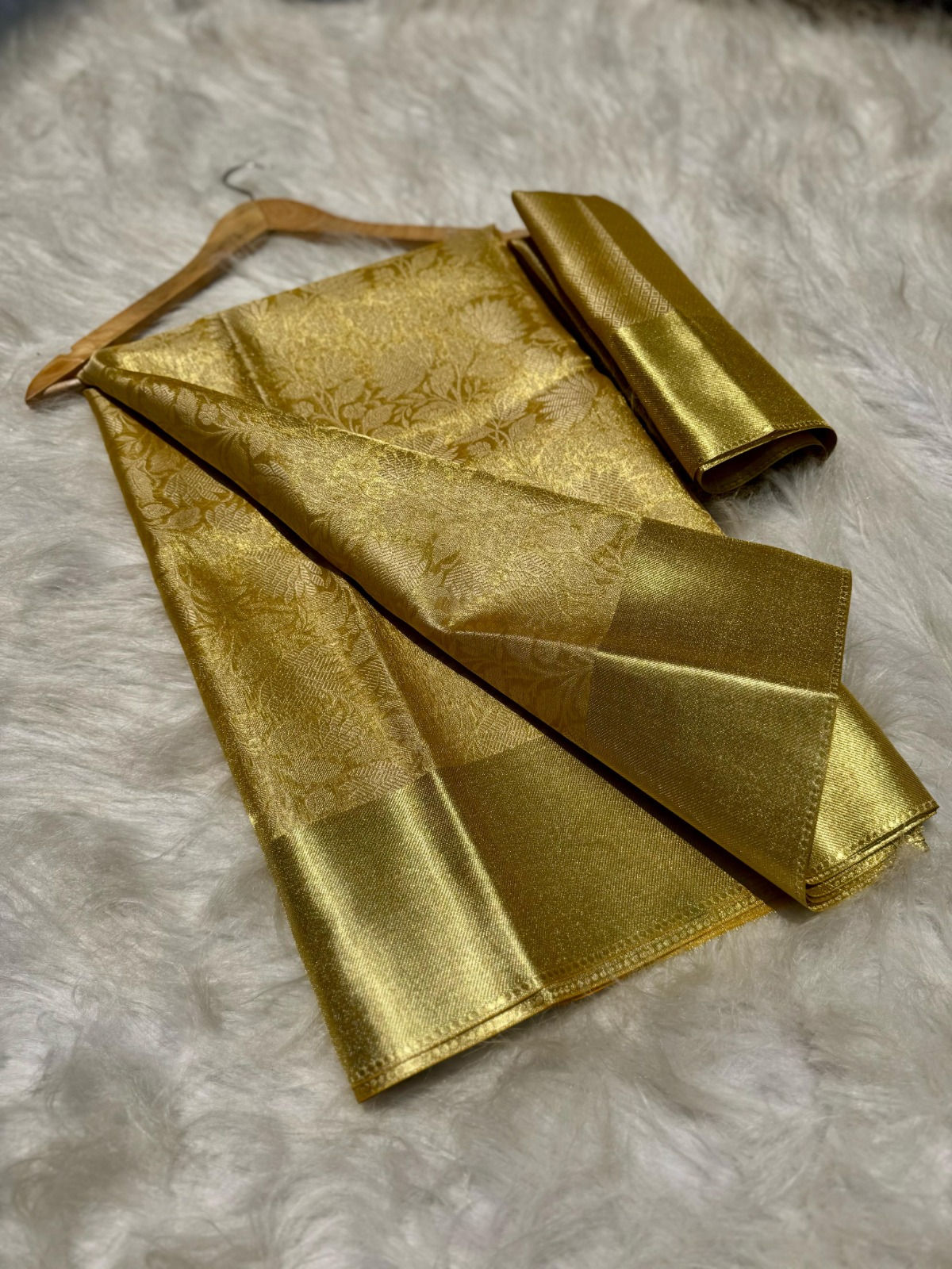 Banarasi Tissue Silk Saree Code- AGT0071