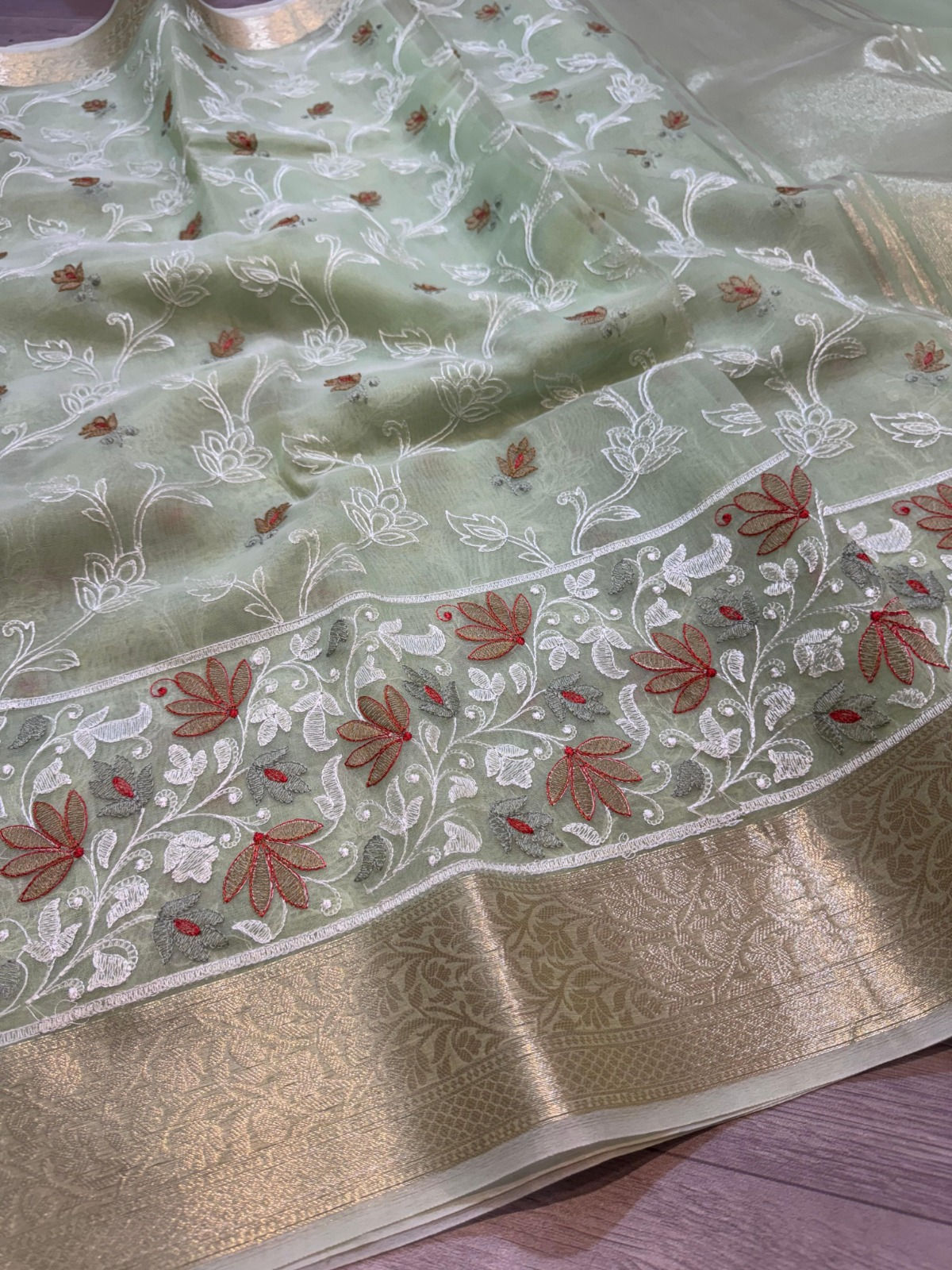 Banarasi Warm Silk Saree Code- AGT0176