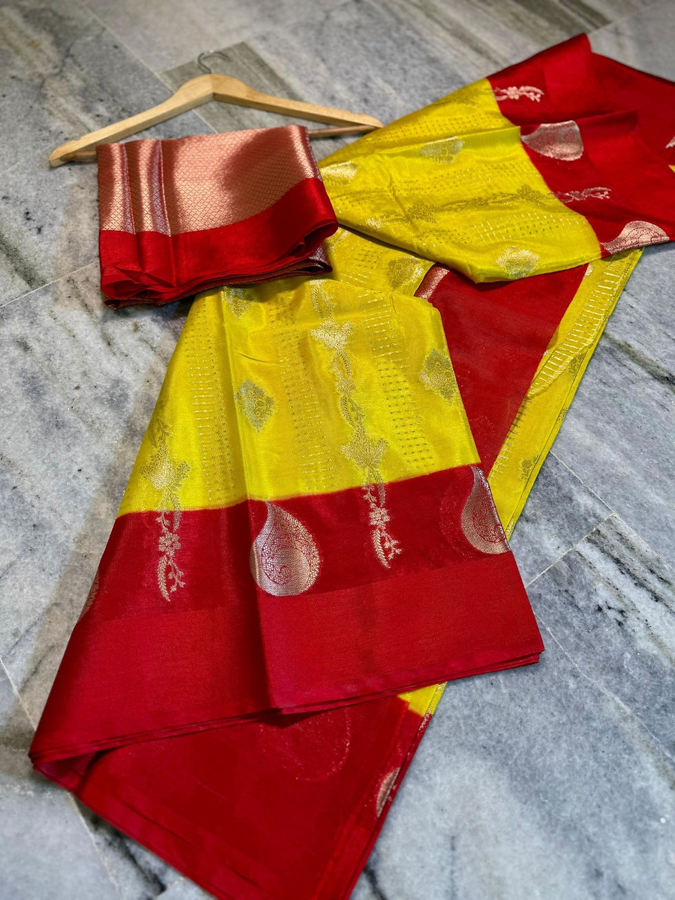 Thumbnail: Banarasi Dupion Silk Saree Code- AGT0250