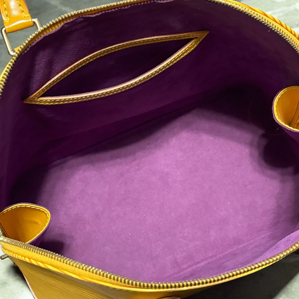 Miniaturbild: 1996’ Vintage Yellow Epi Louis Vuitton Alma PM