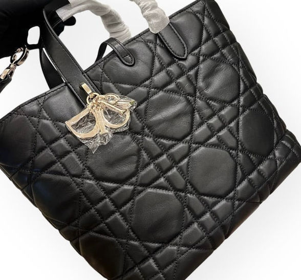 Miniature : VIP/GWP Black Cannage Charm Tote Bag
