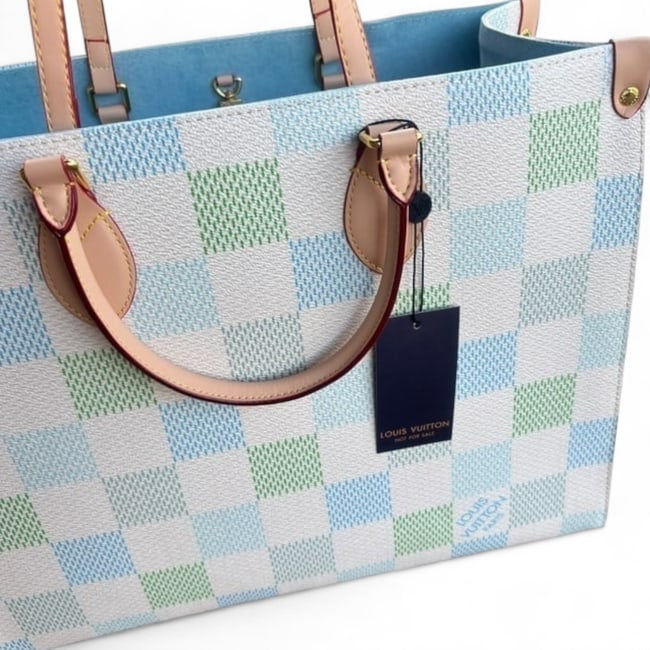الصورة المصغرة: VIP/GWP Blue Damier OnTheGo GM Tote