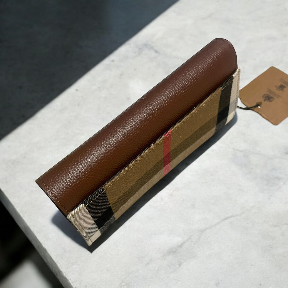 الصورة المصغرة: Burberry Vintage Check Grain Calfskin Halton Wallet Tan