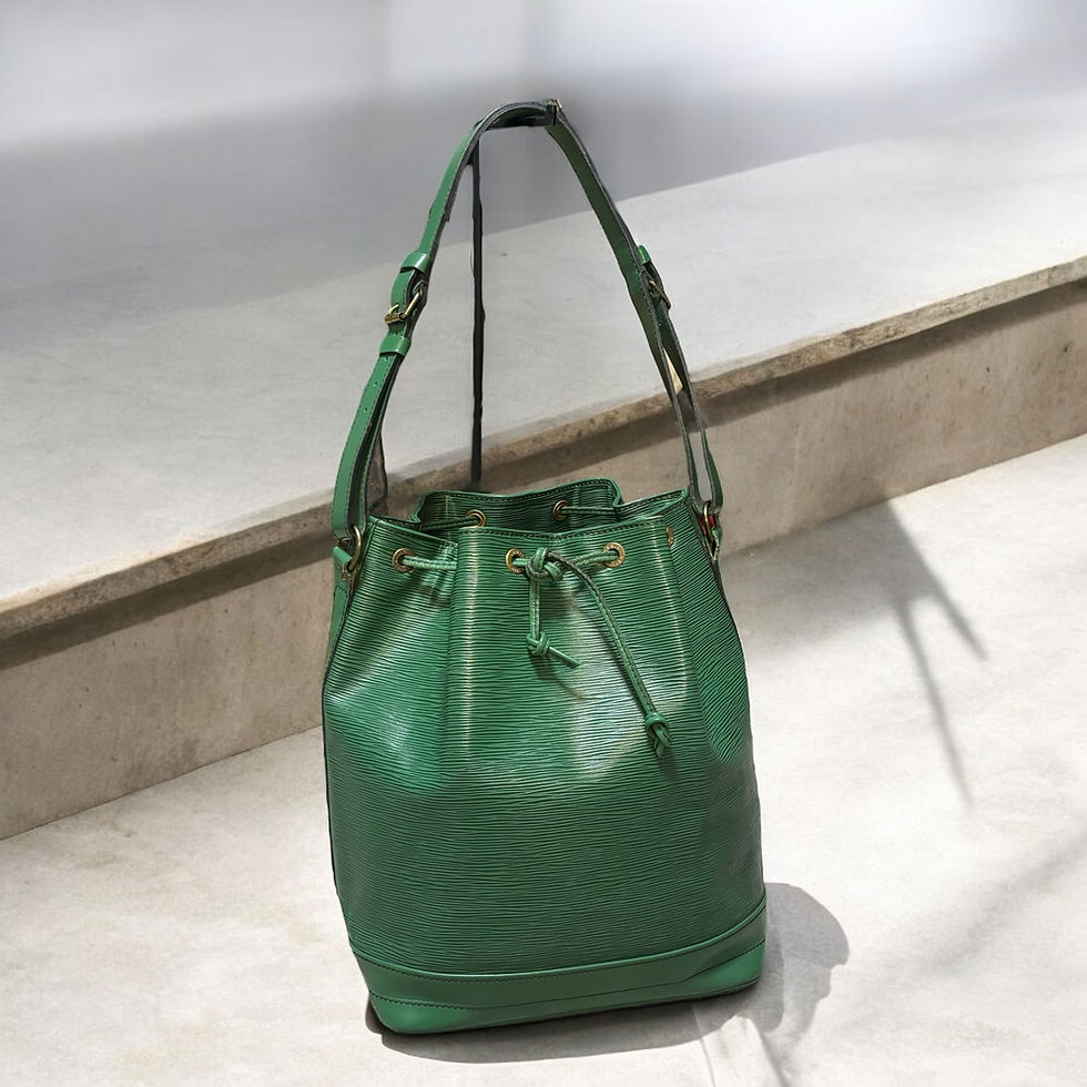Miniaturbild: Vintage Green Epi Louis Vuitton Noe’ GM