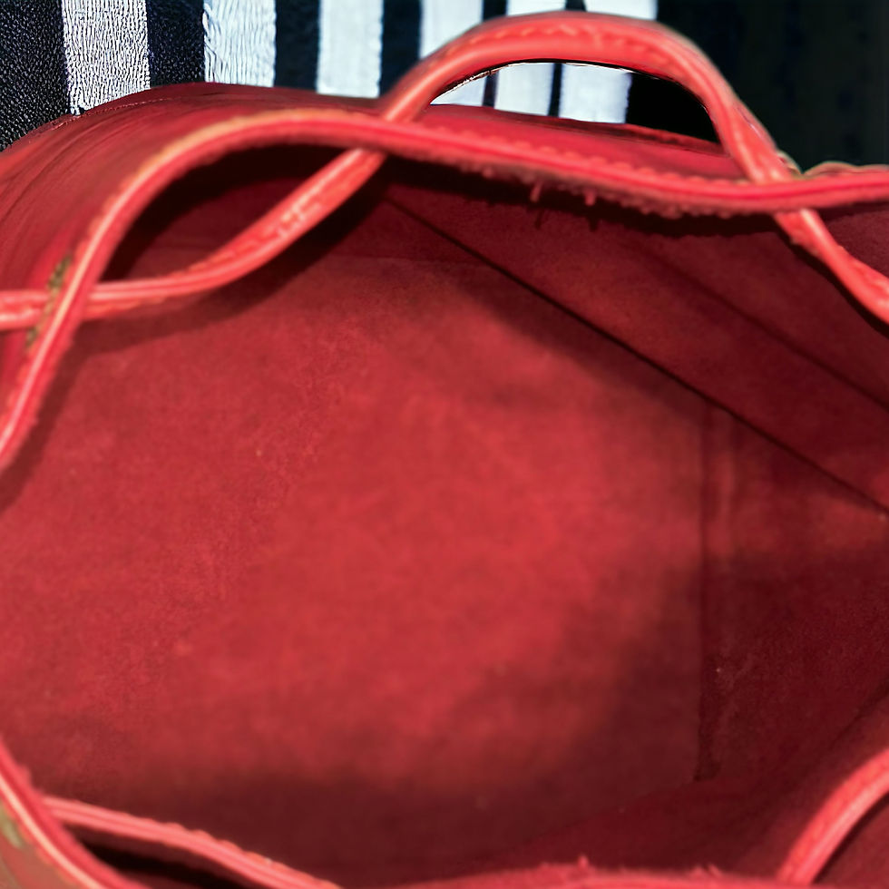 थंबनेल: Vintage Red Epi Louis Vuitton Noe’ GM