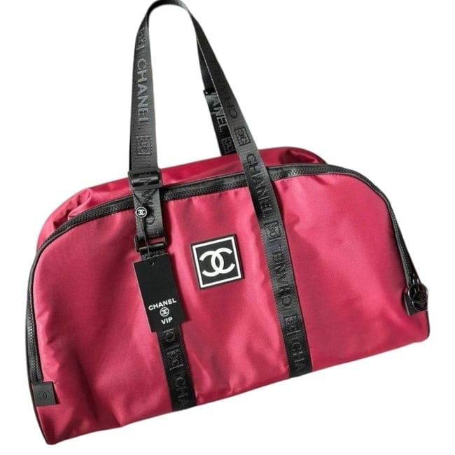 Миниатюра: VIP/GWP Red Duffel Bag
