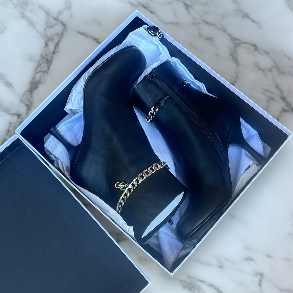 الصورة المصغرة: JW Anderson Black Leather Embellished Ankle Boots 