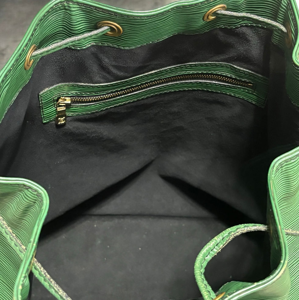 Miniaturbild: Vintage Green Epi Louis Vuitton Noe’ GM