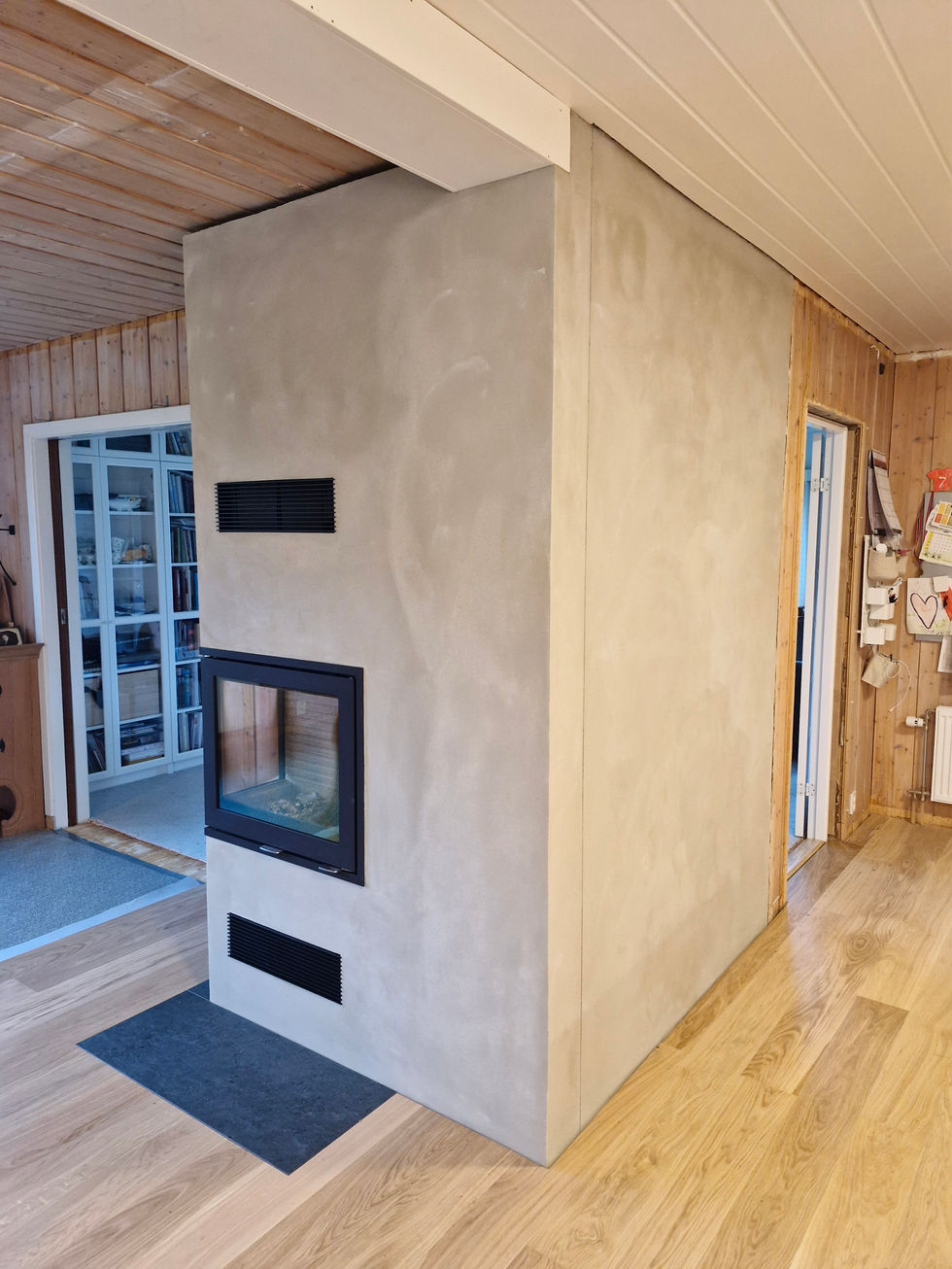 Rais peis med brannplater og sluttpuss