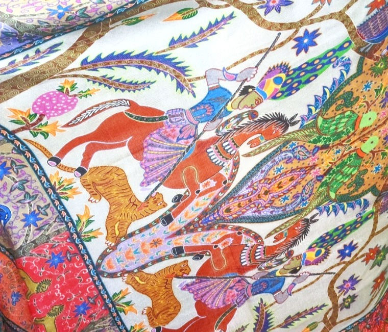 Thumbnail: Pashmina Silk Blend Single-Side Printed Animal Kingdom Shawl