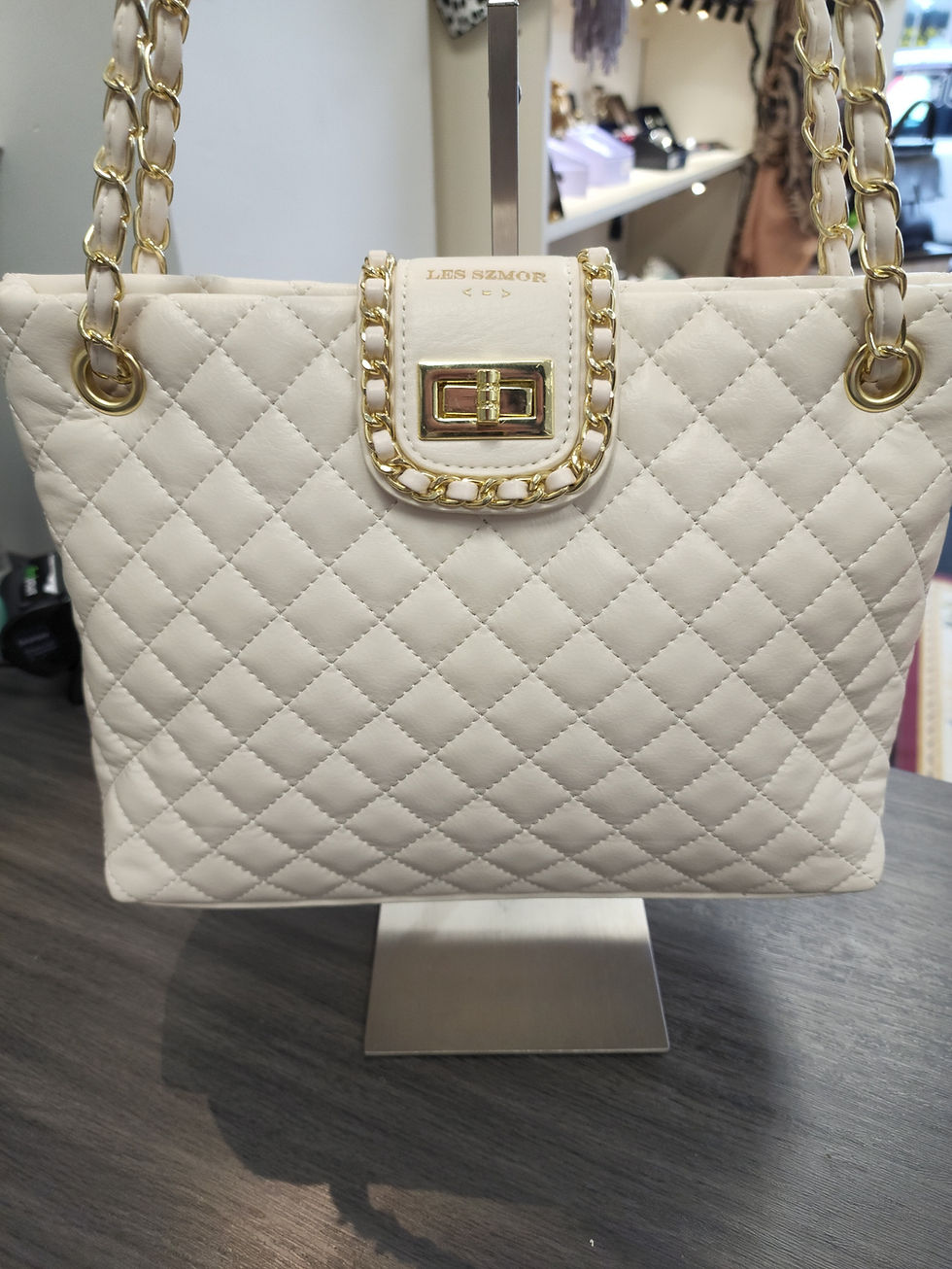 Thumbnail: Soft Genuine Leather Cannage Quilted Medium Shoulder Bag