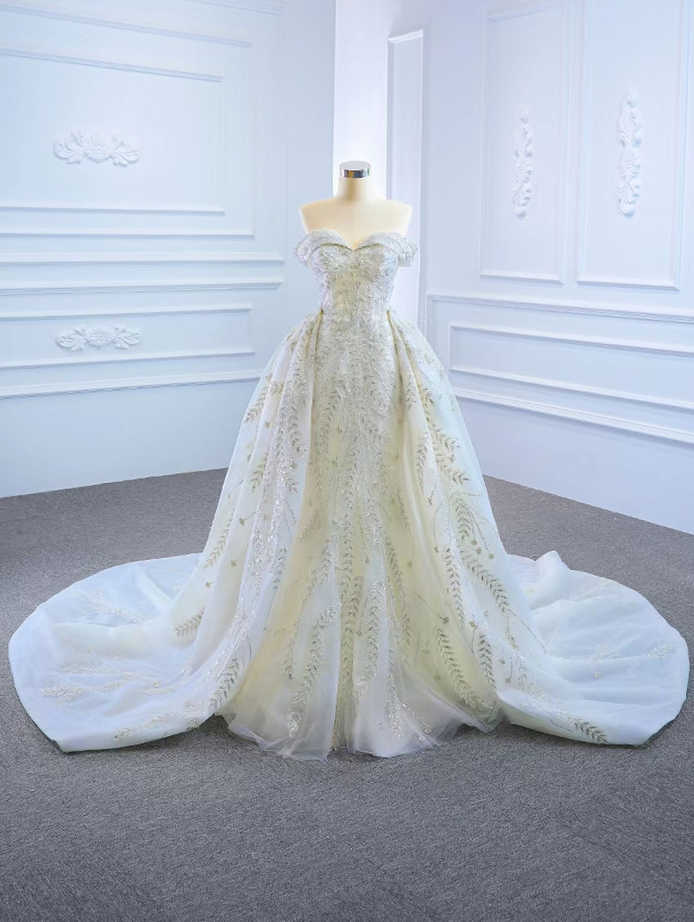 Bridal Made-to-Order Wedding Dress #27 Detachable Train