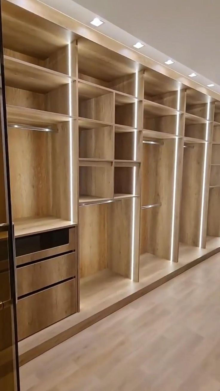 Thumbnail: תאורה לארון בגדים