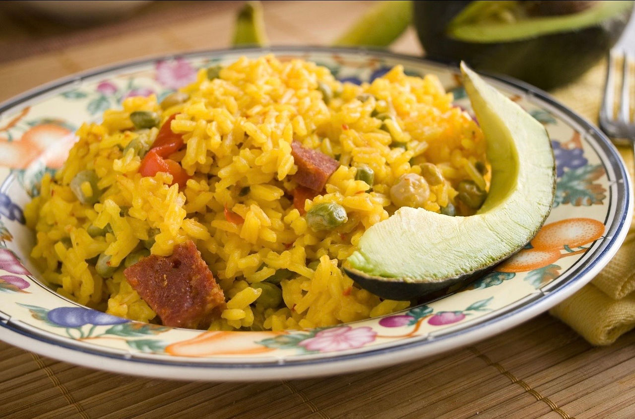 Plato de arroz hecho en Puerto Rico