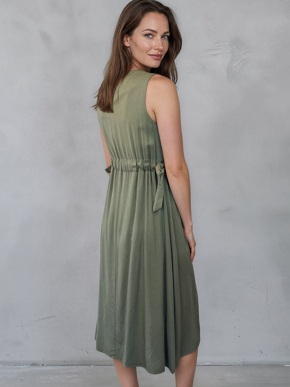 Thumbnail: Woman wearing a olive dress