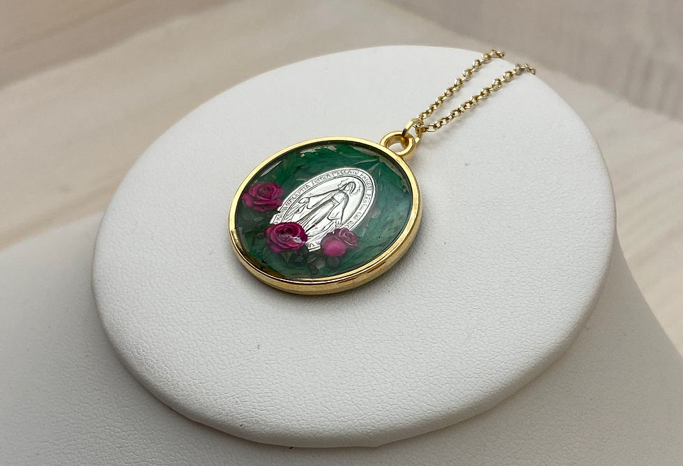Thumbnail: Miraculous Medal with Red Roses