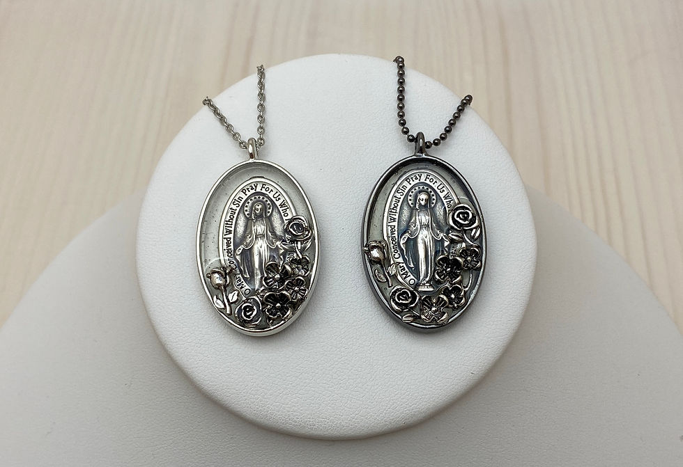 Thumbnail: Miraculous Medal with Silver Flowers