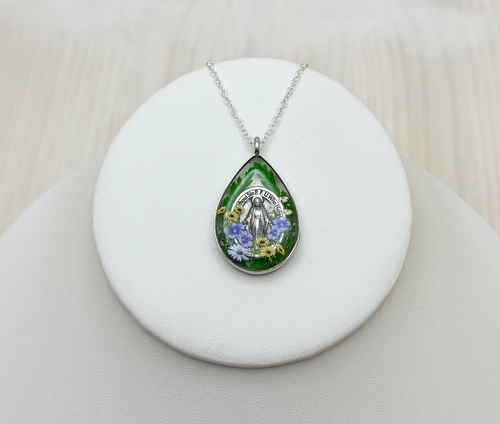 Thumbnail: Mary in the Garden (Silver)