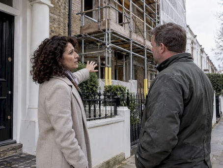 Homeowner raising a concern with a site manager
