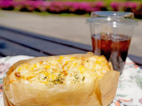 郡山市のパン屋さん
「BAKE SHOP mogmog」
 (モグモグ）