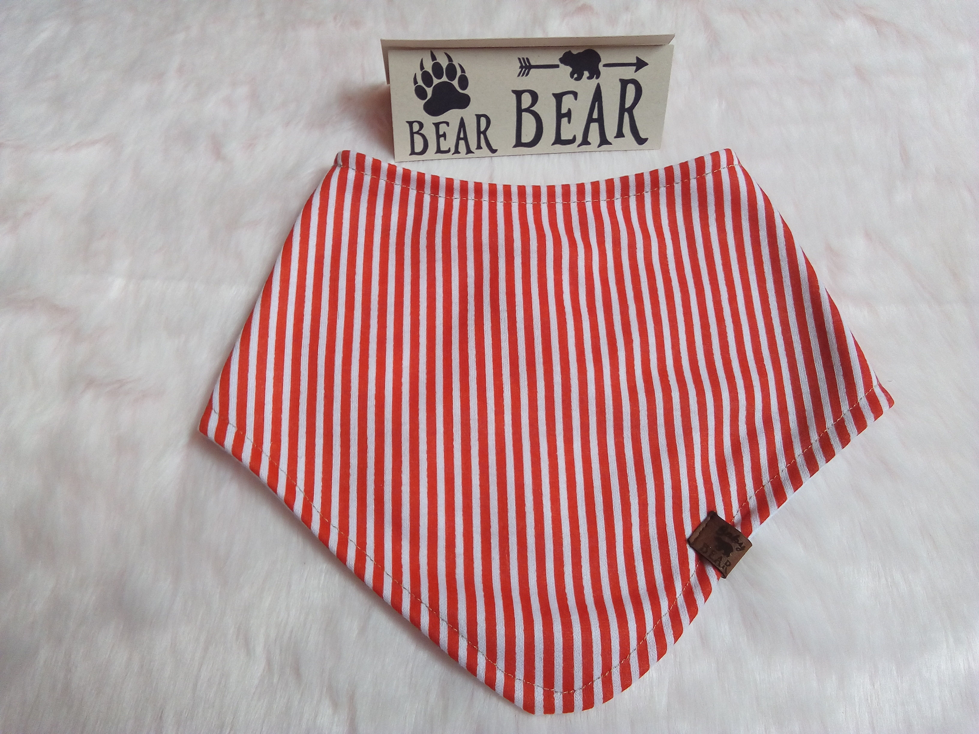 Babero Red Line