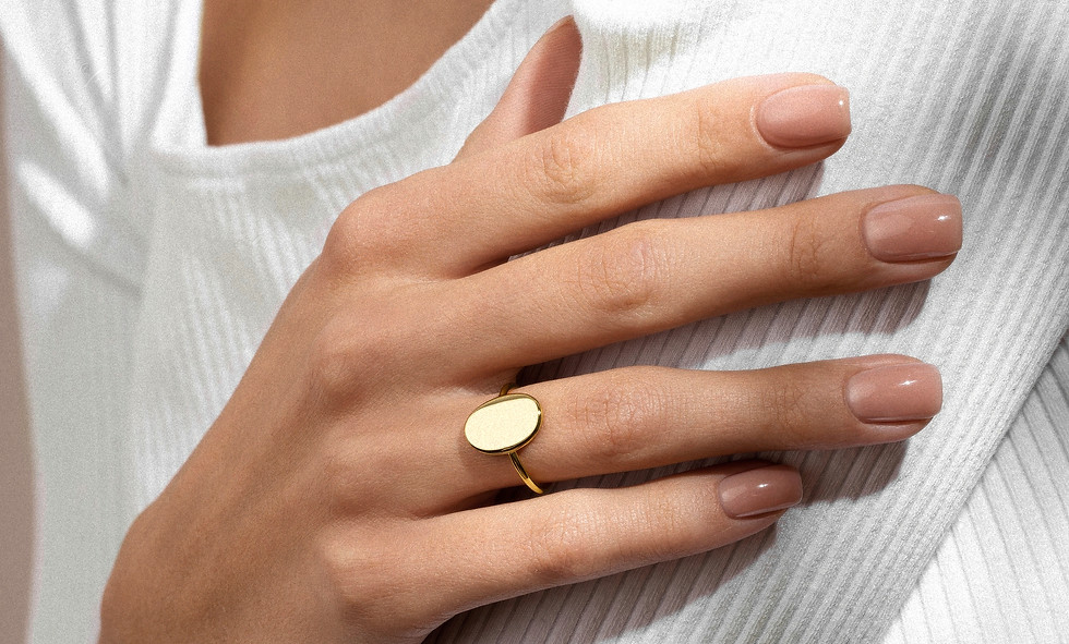 Gold Oval Ring on Hand_edited_edited_edited_edited.jpg