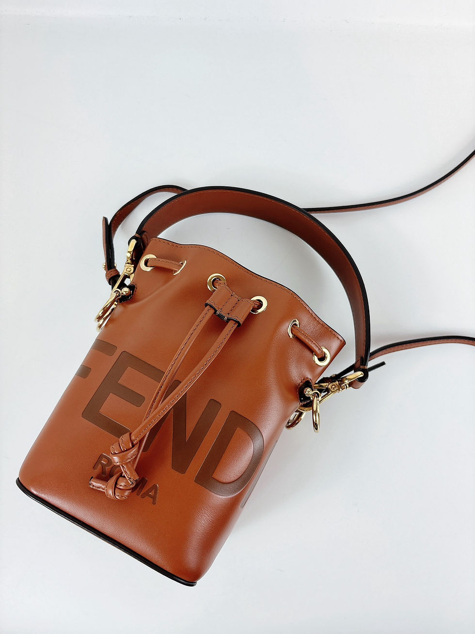 縮圖：Fendi Mini水桶包 焦糖色