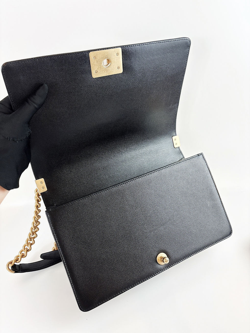 縮圖：#二手chanel #二手精品 #精品包包#chanel包包 #chanel boy #Chanel Boy #二手香奈兒