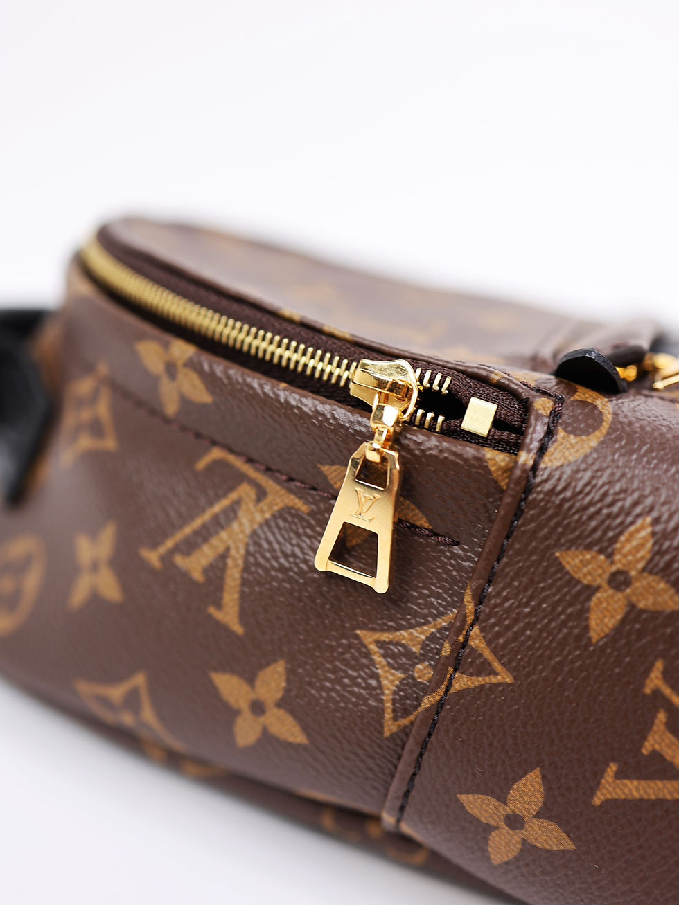 縮圖：-二手精品 -精品包包 -精品包 -lv -二手Lv -Lv小書包 -Lv -Louis Vuitton -M44873