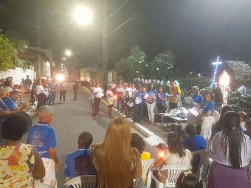 PROCISSÃO LUMINOSA HOMENAGEIA NOSSA SENHORA DA ASSUNÇÃO