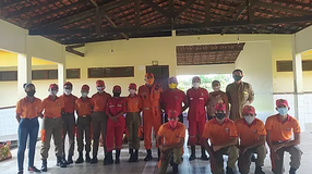 Coordenação da Brigada Bombeiro Mirim "Poeta Sousândrade" distribui cestas básicas
