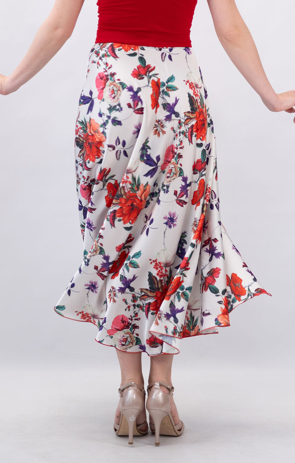 Thumbnail: Sophia-New Klosh Flowy&amp;amp Satin Tango Skirt Kopyası