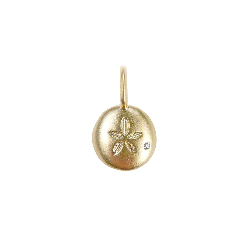 yellow gold sand dollar pendant
