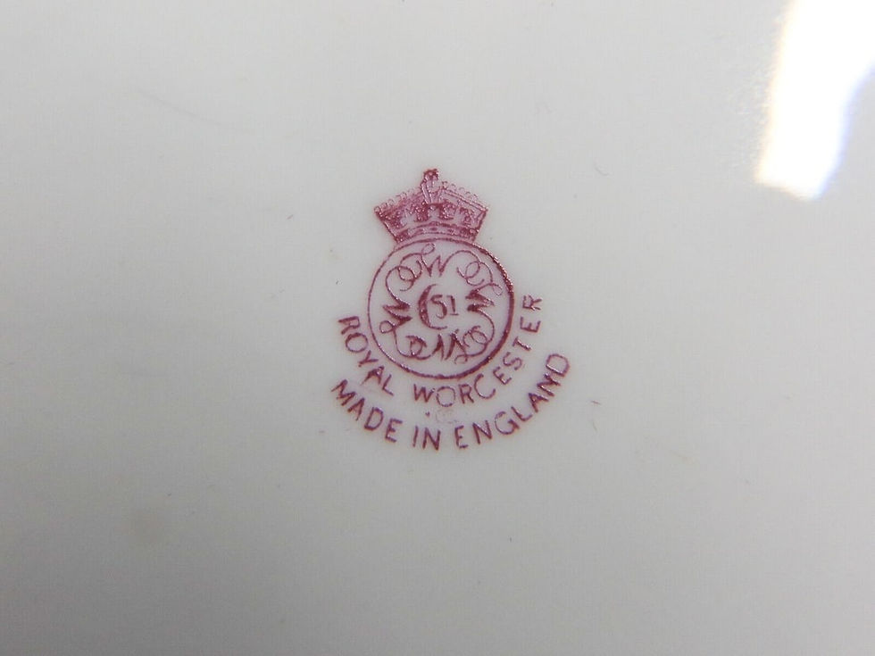 Thumbnail: 12 Royal Worcester England Hand Painted Porcelain Dinner Plates 1933
