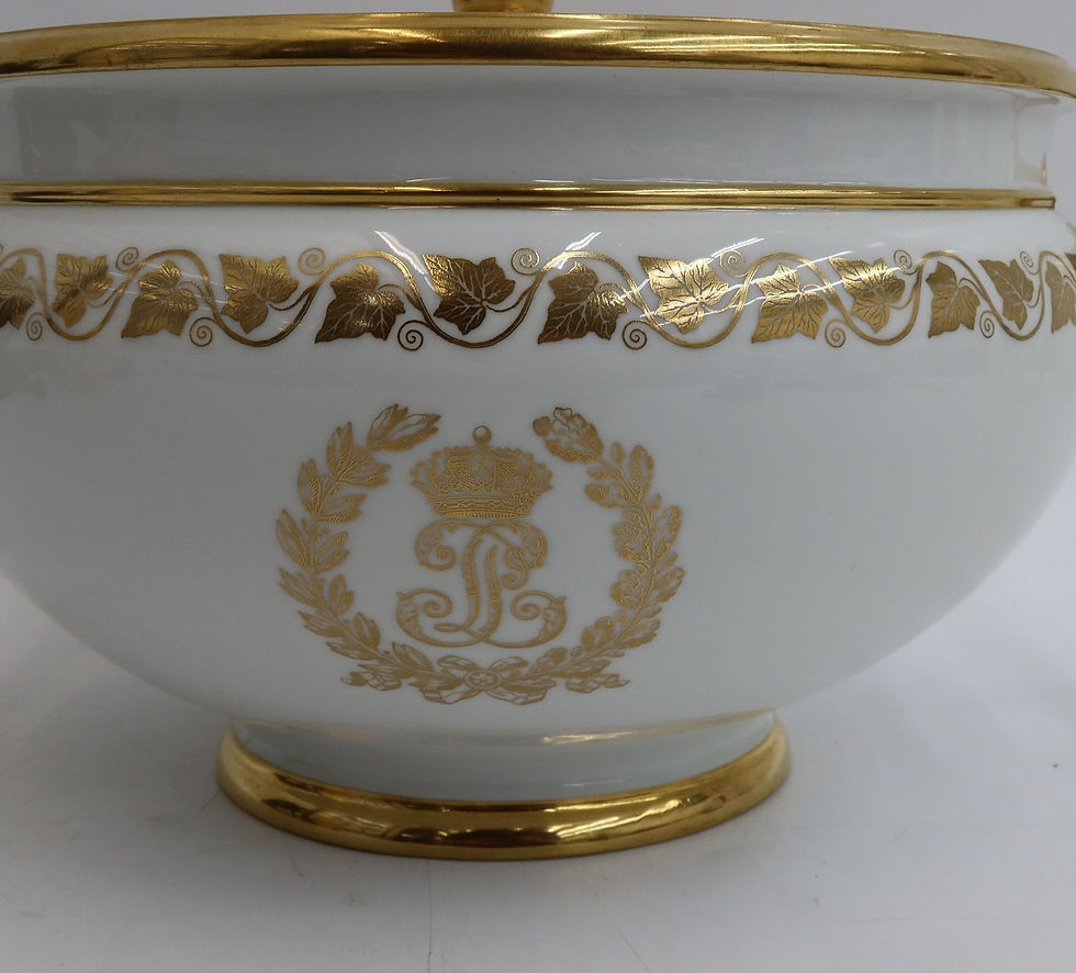 Thumbnail: Manufacture de Sevres Porcelain Lidded Tureen Soupiere Fragonard avec Couvercle