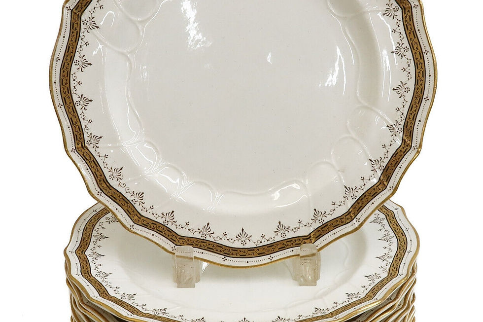 10 Cauldon England Porcelain and Gilt Scallop Rimmed Dinner Plates late 19th C