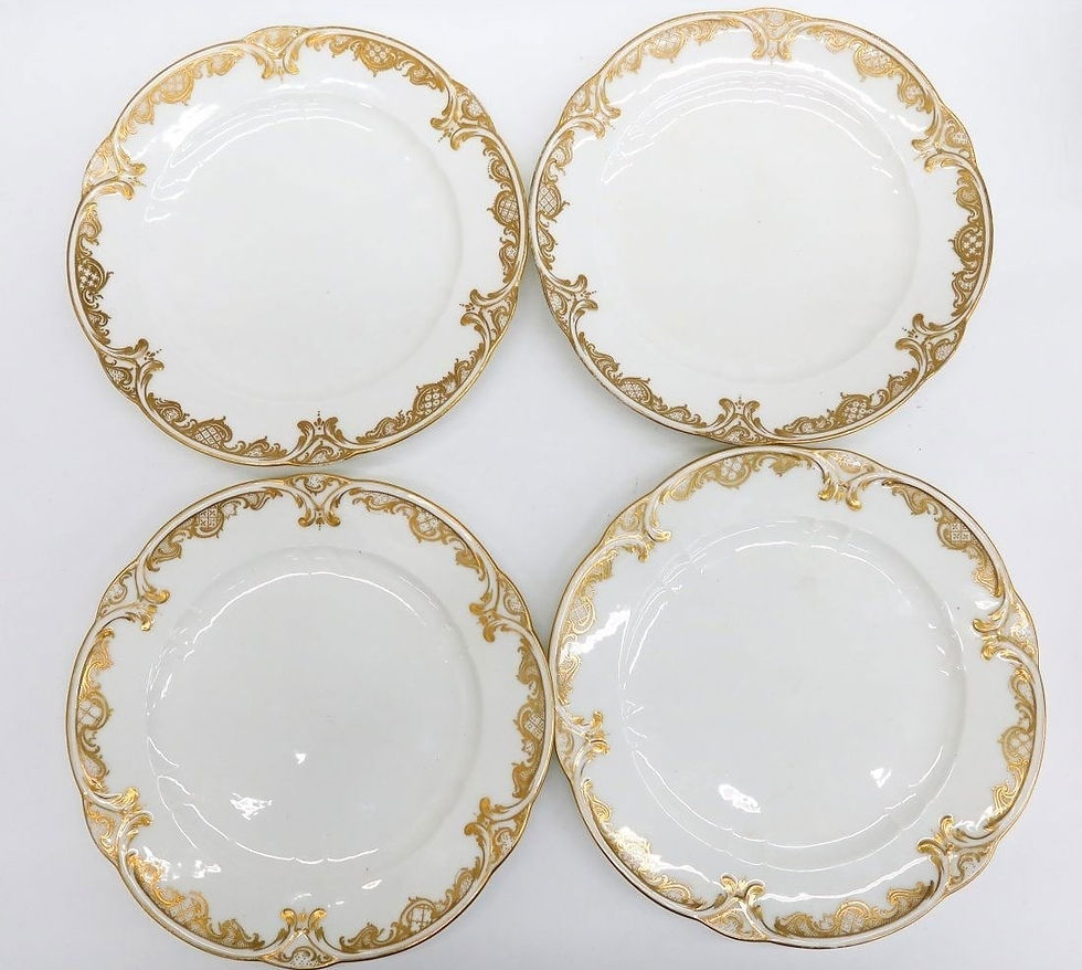 Thumbnail: 12 Sevres Soft Paste Porcelain Dinner Plates Assiette a Palmes circa 1775