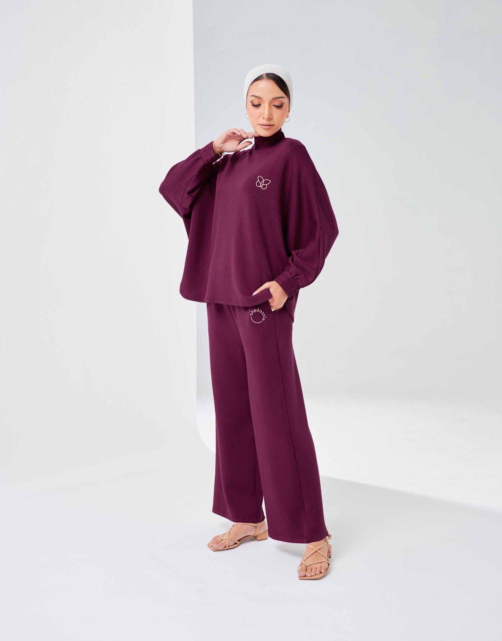 Ae-Ra set (Straight Cut) in Purple Sangria