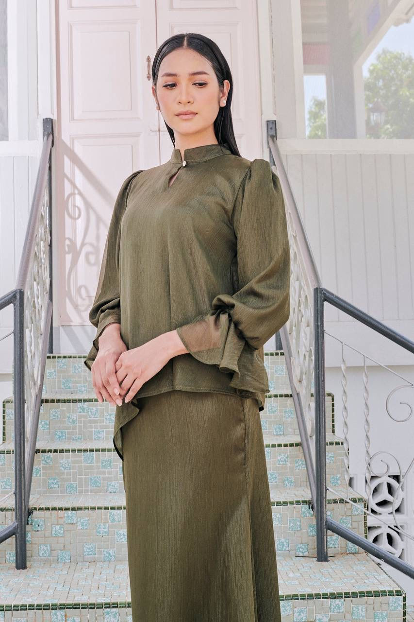 Dewi Set in Moss Green