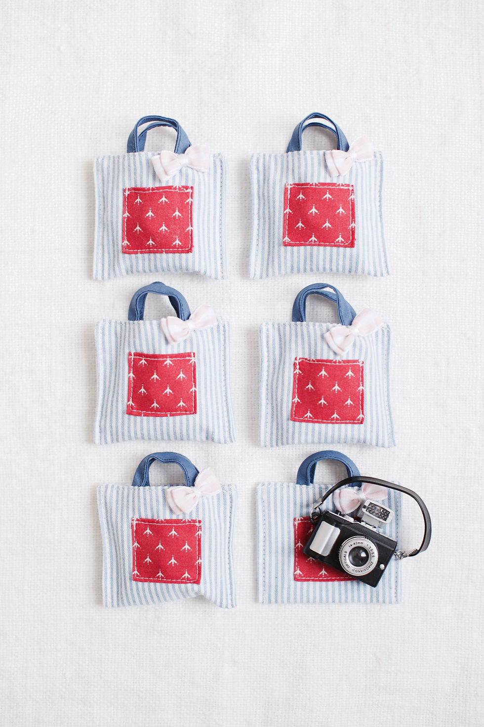 Thumbnail: LOM Mini Toy Camera and Tote Bag Pink Bow